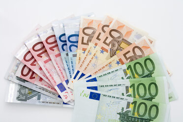 Euro-Banknoten aufgefächert, Nahaufnahme - MAEF01329