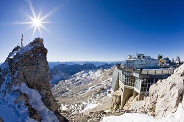 Deutschland, Bayern, Wettersteingebirge, Zugspitze - FO01340