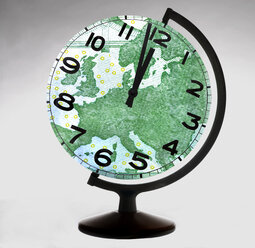 Globusförmige Uhr, digitales Komposit - TCF01146