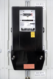 Germany, electricity meter, close-up - TCF01128