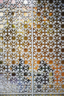 Italien, Venetien, schmiedeeisernes Fenstergitter, Nahaufnahme - WWF00341