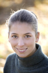 Portrait of young woman (16-17), close up - TCF01180