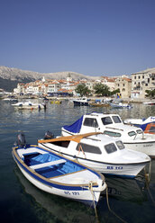 Kroatien, Insel Krk, Baska, Boote vor Anker - WWF00748
