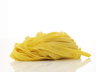 Uncooked pasta, close-up - AKF00095