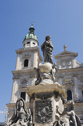 Österreich, Salzburger Dom und Statue der Jungfrau Maria - WWF00567