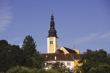 Österreich, Steiermark, Fürstenfeld, Pfarrkirche St. Johannes der Täufer - WWF00494