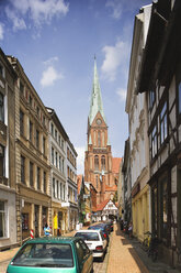 Deutschland, Mecklenburg-Vorpommern, Schwerin, Altstadt, Dom im Hintergrund - WW00514