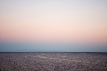 Griechenland, Ithaka, Meer bei Sonnenuntergang - MUF00798