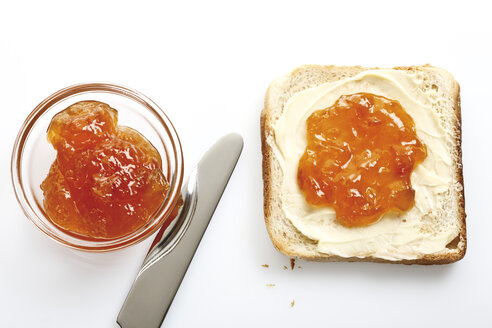 Frühstück, Scheibe Toast mit Butter und Orangenmarmelade, Blick von oben - 10245CS-U