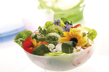 Gemischter Salat mit essbaren Blüten - 10354CS-U