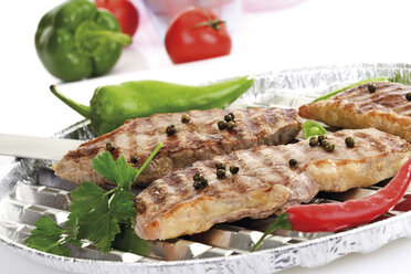 Grilled rumpsteak on aluminium grill pan - 10302CS-U