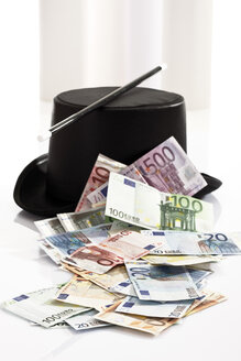 Different Euro bank notes, Top hat and magic wand - 10803CS-U