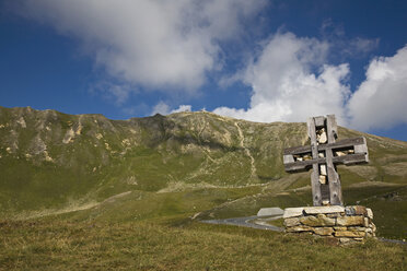 Österreich, Großglockner, Hochalpenstraße, Holzkreuz - FOF01460