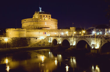 Italien, Rom, Burg Sant'Angelo bei Nacht - PSF00133