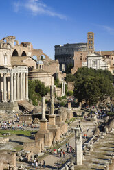 Italien, Rom, Forum Romanum und Touristen - PSF00108