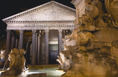 Italien, Rom, Pantheon, Piazza della Rotonda bei Nacht - PSF00099