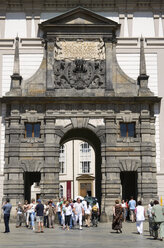 Czech Republic, Prague, Prague Castle, tourists - PSF00040