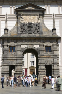Tschechische Republik, Prag, Prager Burg, Touristen - PSF00040