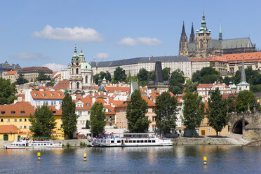 Tschechische Republik, Prag, Fluss Vitava, Vergnügungsschiffe - PSF00035