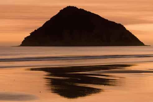 Neuseeland, Ostkap, Anaura Bay in der Morgendämmerung - SHF00385