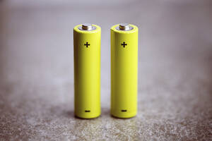 Gelbe Batterien - MFF00399