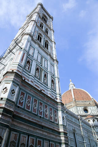 Italien, Toskana, Florenz, Kathedrale, Santa Maria del Fiore, niedriger Blickwinkel, lizenzfreies Stockfoto