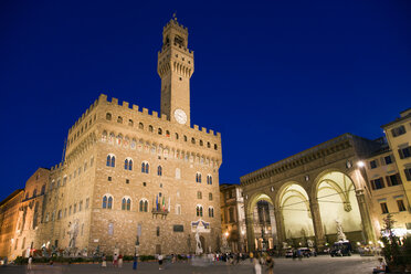 Italien, Toskana, Florenz, Palazzo Vecchio bei Nacht - PSF00268
