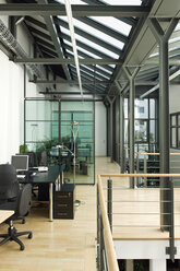 Germany, Munich, Open plan office - WESTF11804