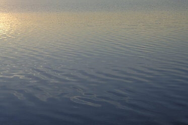 Germany, Bavaria, Ammersee, Water surface, full frame - CRF01813