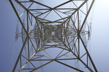 Germany, Hamburg, Power pylon, low angle view - TLF00311