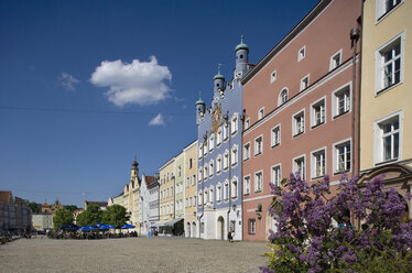 Deutschland, Oberbayern, Burghausen, Häuserzeile - WW00995