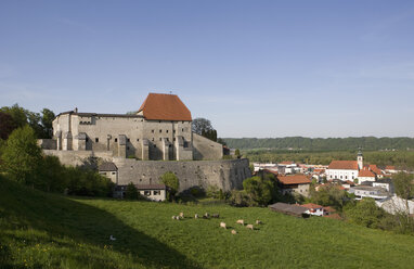 Deutschland, Bayern, Tittmoning, Burg Tittmoning - WW00985