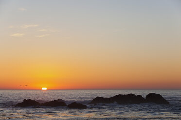 USA, California, Sunset over sea - FOF01535