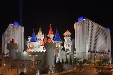 USA, Las Vegas, Excalibur Hotel und Kasino bei Nacht - FOF01580