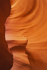 USA, Arizona, Unterer Antelope Canyon, Sandsteinwände - FOF01615