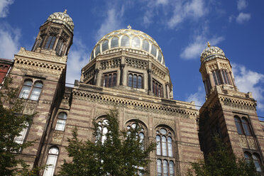 Deutschland, Berlin, Neue Synagoge, flacher Blickwinkel - PSF00380