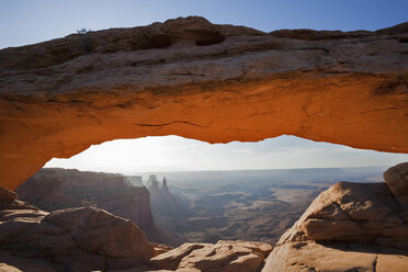 USA, Utah, Canyonlands National Park, Mesa Arch - FOF01738