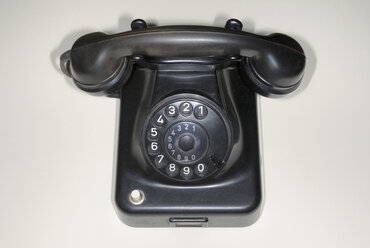 Altes Rotary-Telefon, Ansicht von oben - MUF00845