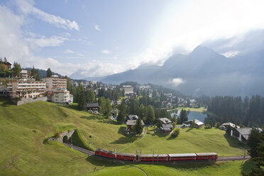 Schweiz, Graubünden, Eisenbahn, Arosa im Hintergrund - WDF00651