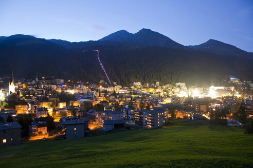 Schweiz, Graubünden, Davos am Abend - WDF00641