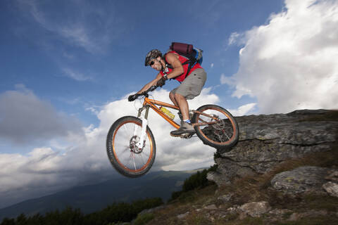 Rumänien, Karpaten, Mountainbiking, lizenzfreies Stockfoto