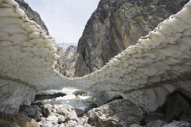 Österreich, Salzburger Land, Blick auf den Berg Hochkönig mit gefrorenem Schnee - WWF01136