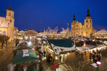 Germany, Baden Württemberg, Ludwigsburg, Christmas market, elevated view - WD00678