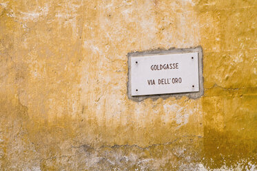 Italy, South Tyrol, Kaltern, House front, Sign, street name - SMF00540