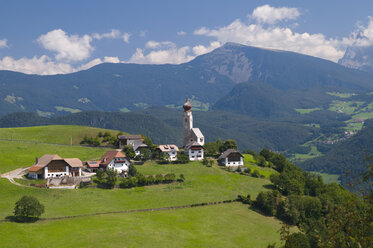Italien, Südtirol, Dorf Ritten, Blick von oben - SMF00530