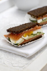 Salmon sandwich with egg and cucumber - SCF00420