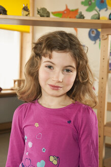 Germany, Portrait of a girl (6-7), close-up - RNF00092