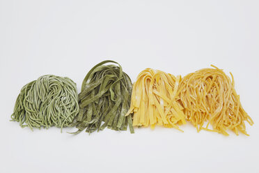 Fresh ribbon noodles in a row - GWF01094