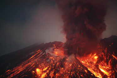 Japan, Kagoshima, Ausbruch des Vulkans Sakurajima - RMF00427