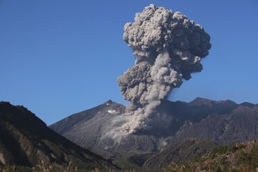 Japan, Kagoshima, Ausbruch des Vulkans Sakurajima - RMF00426